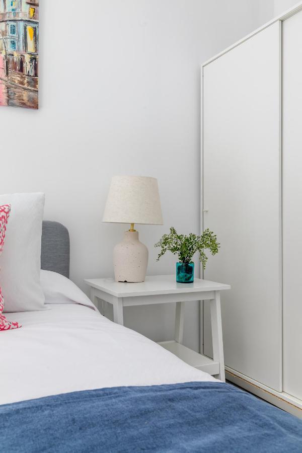 Apartamento Junto A Gran Via Madrid Esterno foto